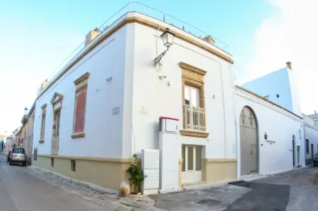 Corte Largo Lauro Dimore & Spa Отели в г. Gemini