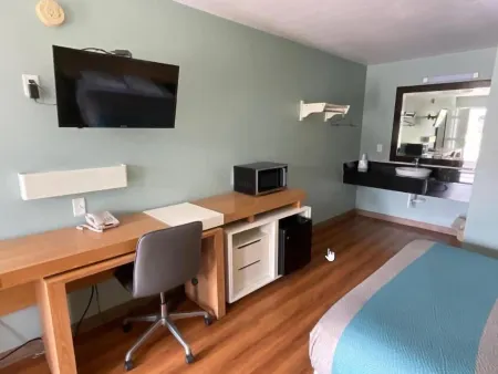 Country Yard Inn Sikeston - Miner Exit 67 on I-55 Отели в г. Майнер