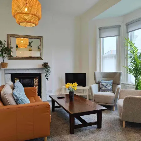 Fernhurst Holiday Apartments