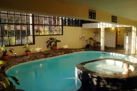 Albury Manor House Hotels in Albury