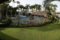Gulfcoast Inn Naples - Pools