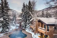 The Gant - Hot Tub
