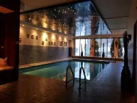 Sanner Hotell - С бассейном