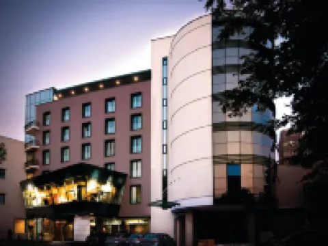 DoubleTree by Hilton Cluj - City Plaza Hotels near Central Park
