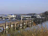 House Comfort, with outdoor whirlpool and sauna for exclusive use, 300m to the lake 烏特格翰酒店