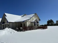 Ski & Golf Getaway: Cozy Log-Style Condo