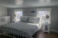 Beautiful Beachfront Lake House- Sleeps up to 12- Weekly Discounts Available!
