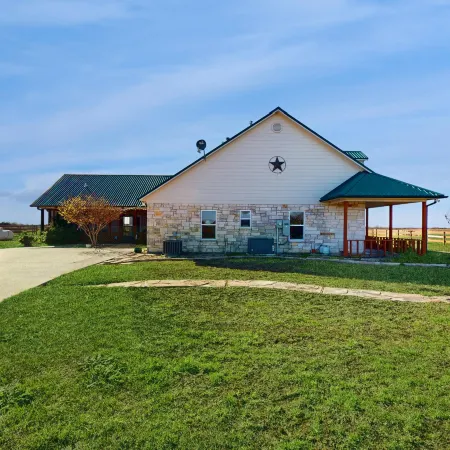 Prime Stargazing! Serene Texas Countryside Retreat