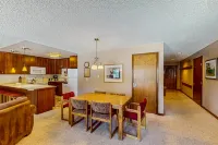 Tyra I A2D Hotels in Four O'Clock