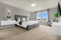 Private Screened-In Pool and Resort Luxuries - Stunning Family Haven Hotels in Davenport