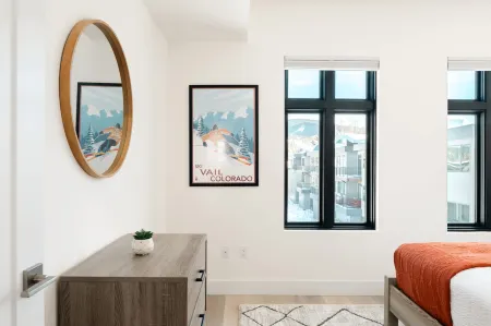 Mountain Views and Cozy Comfort - Stunning Silverthorne Retreat