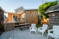 Charming Retreat with Outdoor Seating and BBQ - Gorgeous Coastal Escape