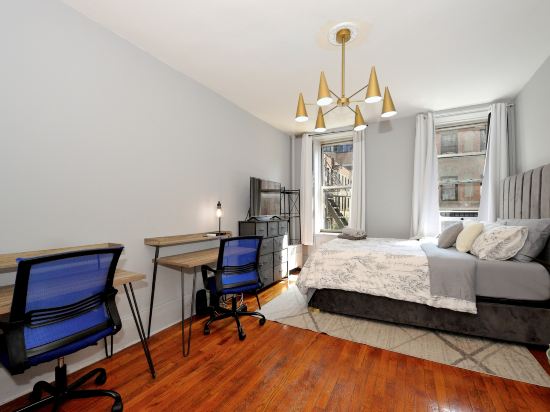 Spacious Upper East Side Studio!