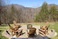 Mountain View and Hot Tub - Stunning Smoky Mountain Haven