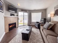 Updated Inn Building Condo #107, ground level, pool view Hotel a Garden City