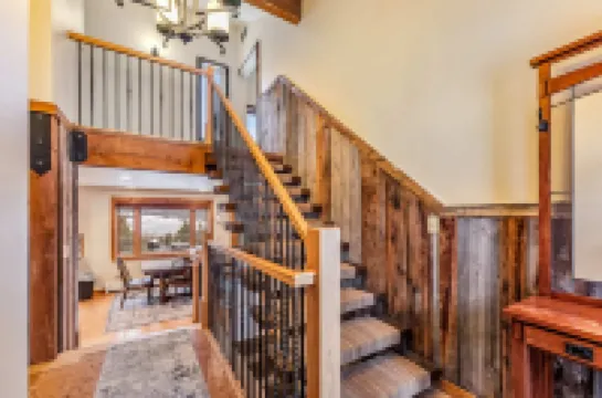 Stunning Lake Views and Cozy Hot Tub - Spacious Rocky Mountain Haven