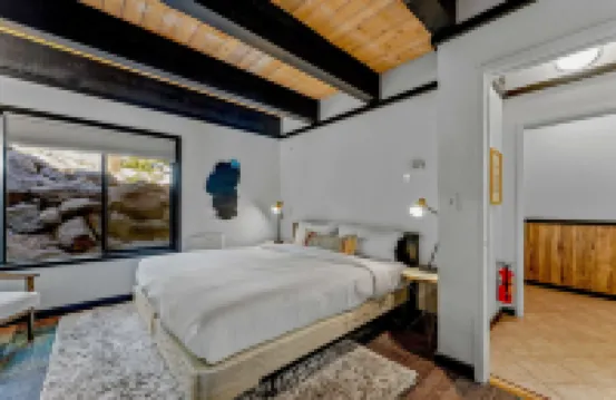 Charming Retreat with Pool Access and Patio Grill - Cozy Mountain Escape Hotels in Kings Beach