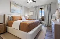 Lakeview Oasis with Balcony and Shuffleboard - Stunning Luxury Retreat 歐塞奇灣泳灘住宿飯店