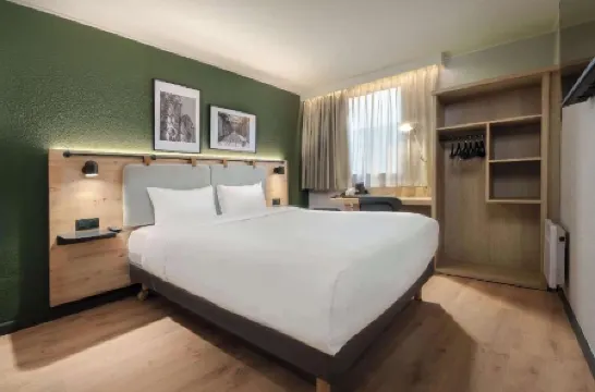 Campanile Nimes Centre - Mas Carbonnel