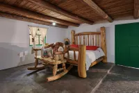 Parque Cueva de los Leones Hotels in Bocoyna Municipality