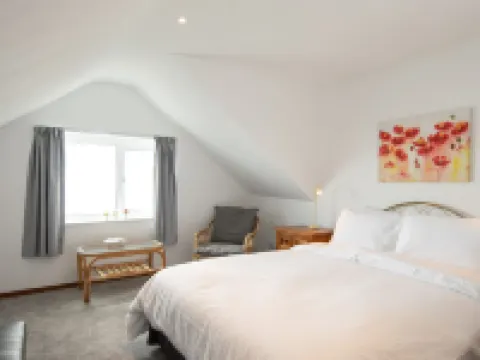 Stunning Beachfront Apt w Balcony & Sea Views Hotels in Bognor Regis