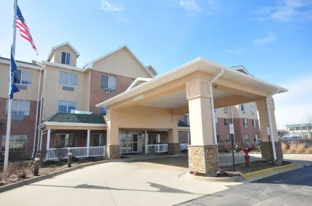 Four Points by Sheraton Mount Prospect O’Hare Отели рядом с достопримечательностью «Парк Мажевски Метро»