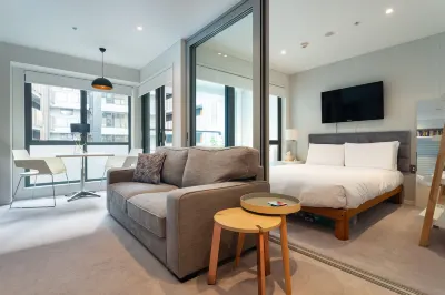 Pristine Inner-City Nest with Carpark Hotels in Freemans Bay