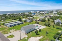 Salty Breeze by Pristine Property Vacation Rentals