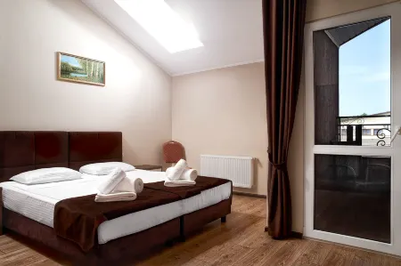 Complex Turistic Codru Отели в г. Burcuta