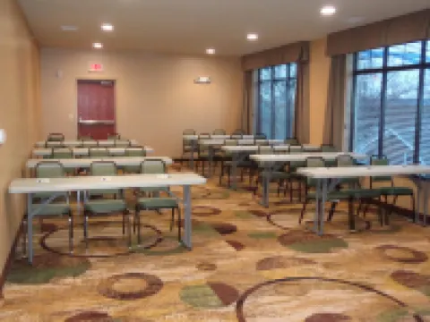 Comfort Inn & Suites Marquette - Prairie du Chien Hotels in Mendon