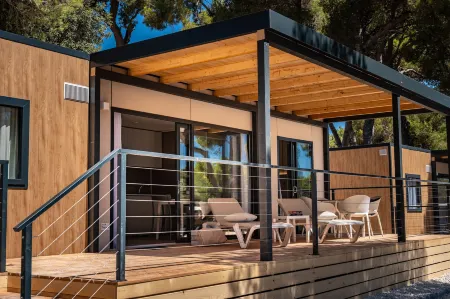 Arena Stoja Camping Homes Отели рядом с достопримечательностью «Национальный парк Бриюни»