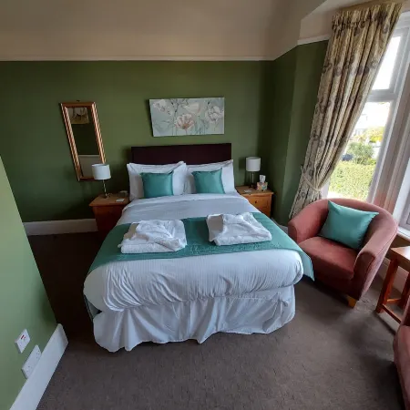 The Kenbury B&B Отели в г. Шанклин