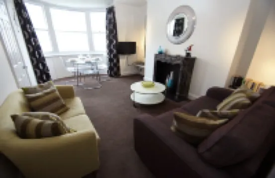 New Steine Apartment - Sea View - by Brighton Holiday Lets