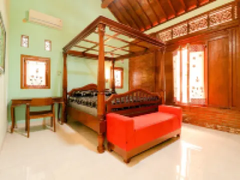 Griya 90TR Syariah Hotels in Ngaglik