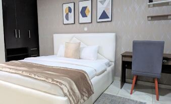 La Topik Hotel and Suites