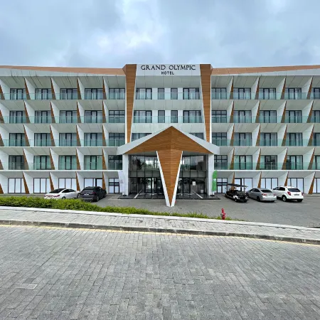 Arena Grand Hotel