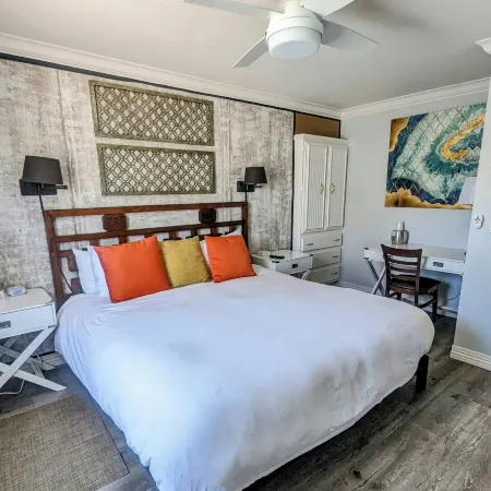 Capitola Hotel