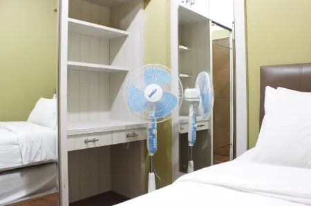 Parquette 2Br Gateway Ahmad Yani Cicadas Apartment