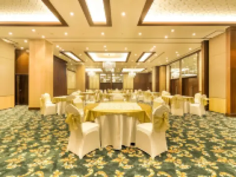 Lemon Tree Hotel, Aligarh Hotels in Aligarh