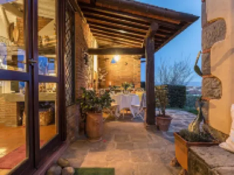 Rosyabate Cottage, with Private Garden and Views Between Lucca and Pistoia Hotels in Uzzano