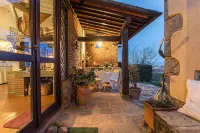 Rosyabate Cottage, with Private Garden and Views Between Lucca and Pistoia