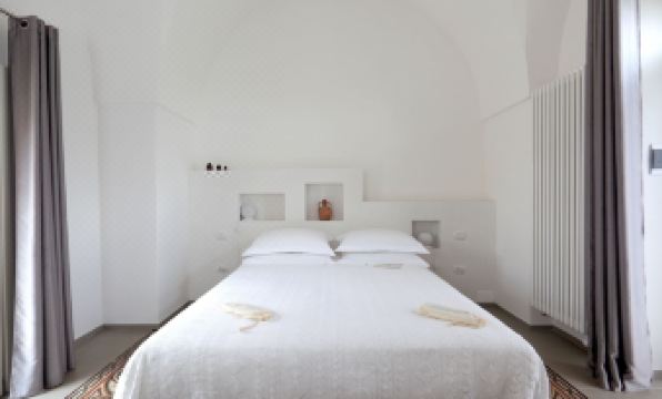 Pietra Pesara - Housity