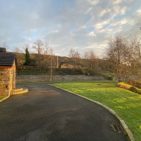 Rostrevor Valley 6-Br Sleeps 20 w Hot Tub & View