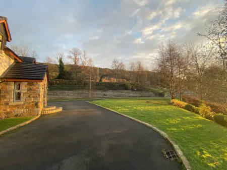 Rostrevor Valley House -Mountainside Hot Tub View