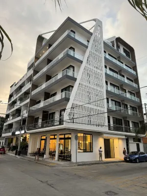 Alizee Tower Hotels near Paamul