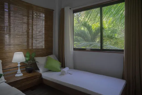 The Palms Resort & Bar - balcony