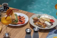 Volta Suites and Villas - breakfast