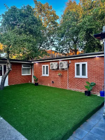 Cosy Rooms Отели в г. Редбридж