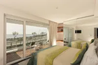 Ocean View by Azores Villas - parking