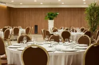 Gold Tower Lifestyle Hotel - breakfast